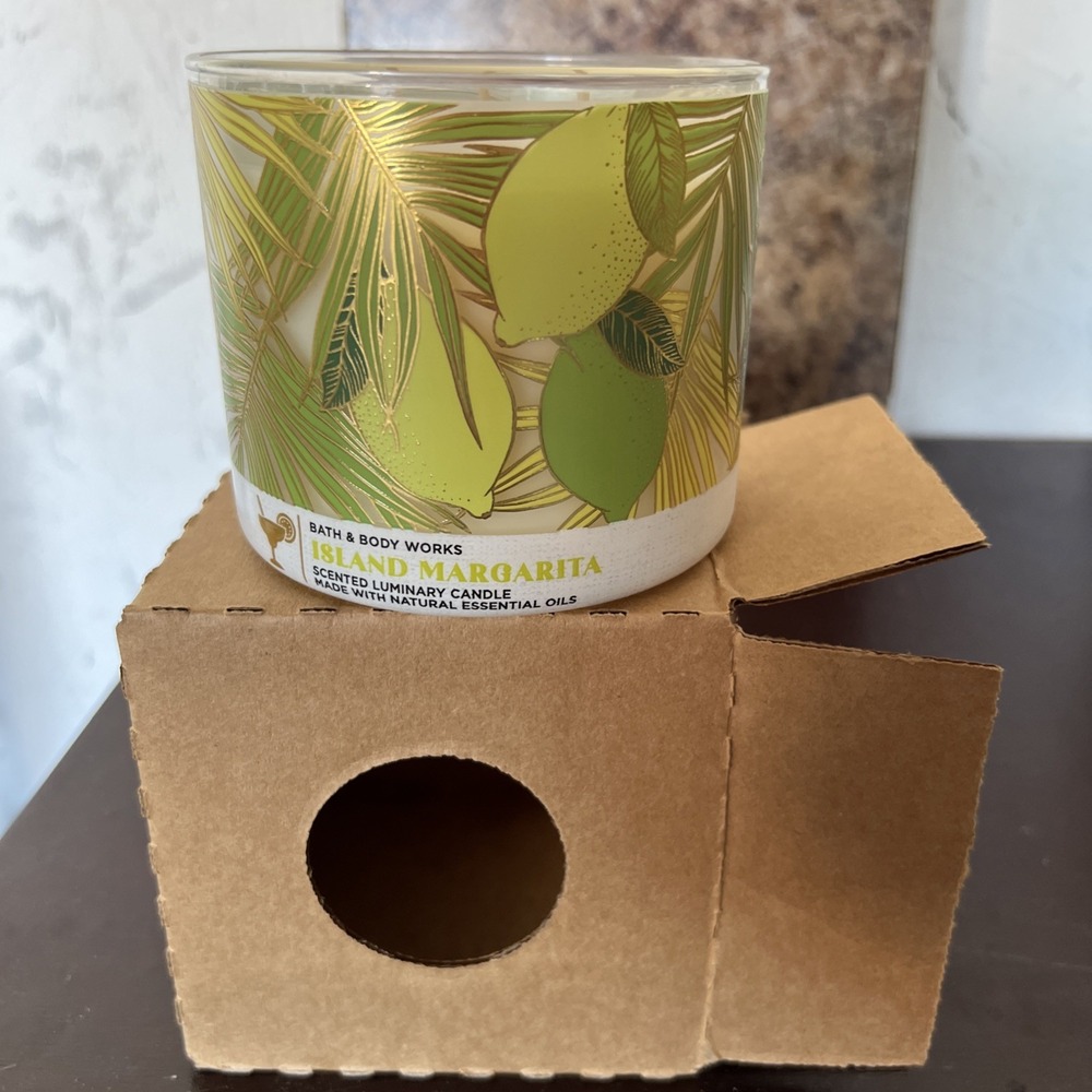 Bath & Body Works 3-wick Scented Candle Island Margarita Burn Time 25-45 Hours